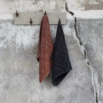 Sealskin badmat aztec 60x60cm donkerroze Sealskin Badmat Aztec 60x60cm Donkerroze -Badkamerwinkel Voor Thuis 123 2777