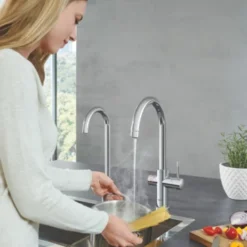 Grohe Red Compact Keukenkraan Met C-uitloop En 4 Liter Kokend Water Boiler Chroom 3 Grohe Red Compact Keukenkraan Met C-uitloop En 4 Liter Kokend Water Boiler Chroom -Badkamerwinkel Voor Thuis 123 7104