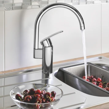 Grohe Keukenkraan Wave Cosmopolitan met Hendel en C-uitloop Chroom Grohe Keukenkraan Wave Cosmopolitan Met Hendel En C-uitloop Chroom -Badkamerwinkel Voor Thuis 123 7213
