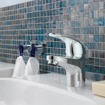 GROHE wastafelkraan Swift S-size met hendel en waste Chroom GROHE Wastafelkraan Swift S-size Met Hendel En Waste Chroom -Badkamerwinkel Voor Thuis 123 7449